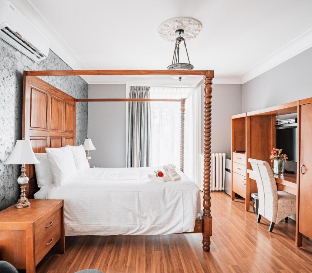 Hotel De Paris Монреал Екстериор снимка